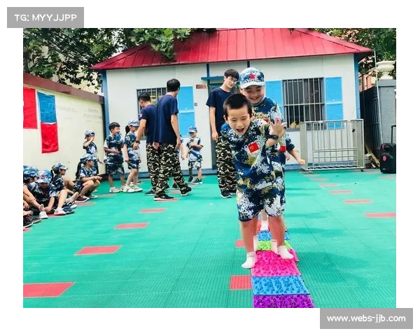哈萨克族少年获英雄少年赛外卡 成为牧民家庭首位职业格斗选手