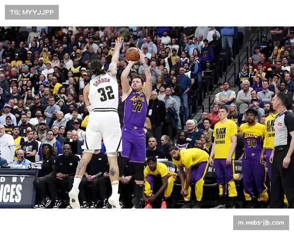 湖人背靠背轻取步行者 东契奇44分带队稳居前六席位